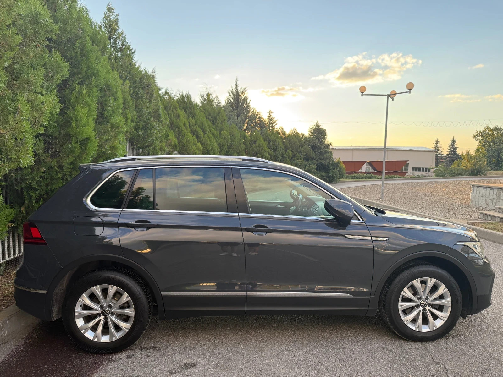 VW Tiguan Volkswagen Tiguan 2. 0 TDI DSG, снимка 5 - Автомобили и джипове - 55180172