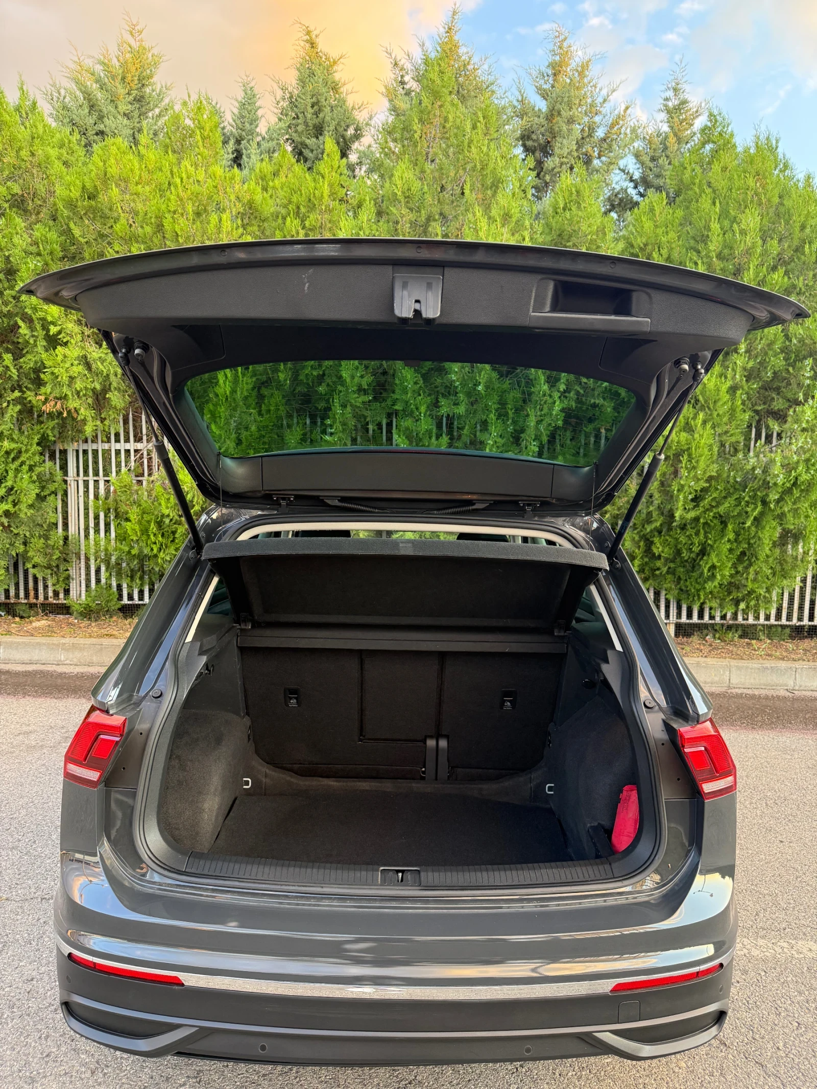 VW Tiguan Volkswagen Tiguan 2. 0 TDI DSG, снимка 7 - Автомобили и джипове - 55180172