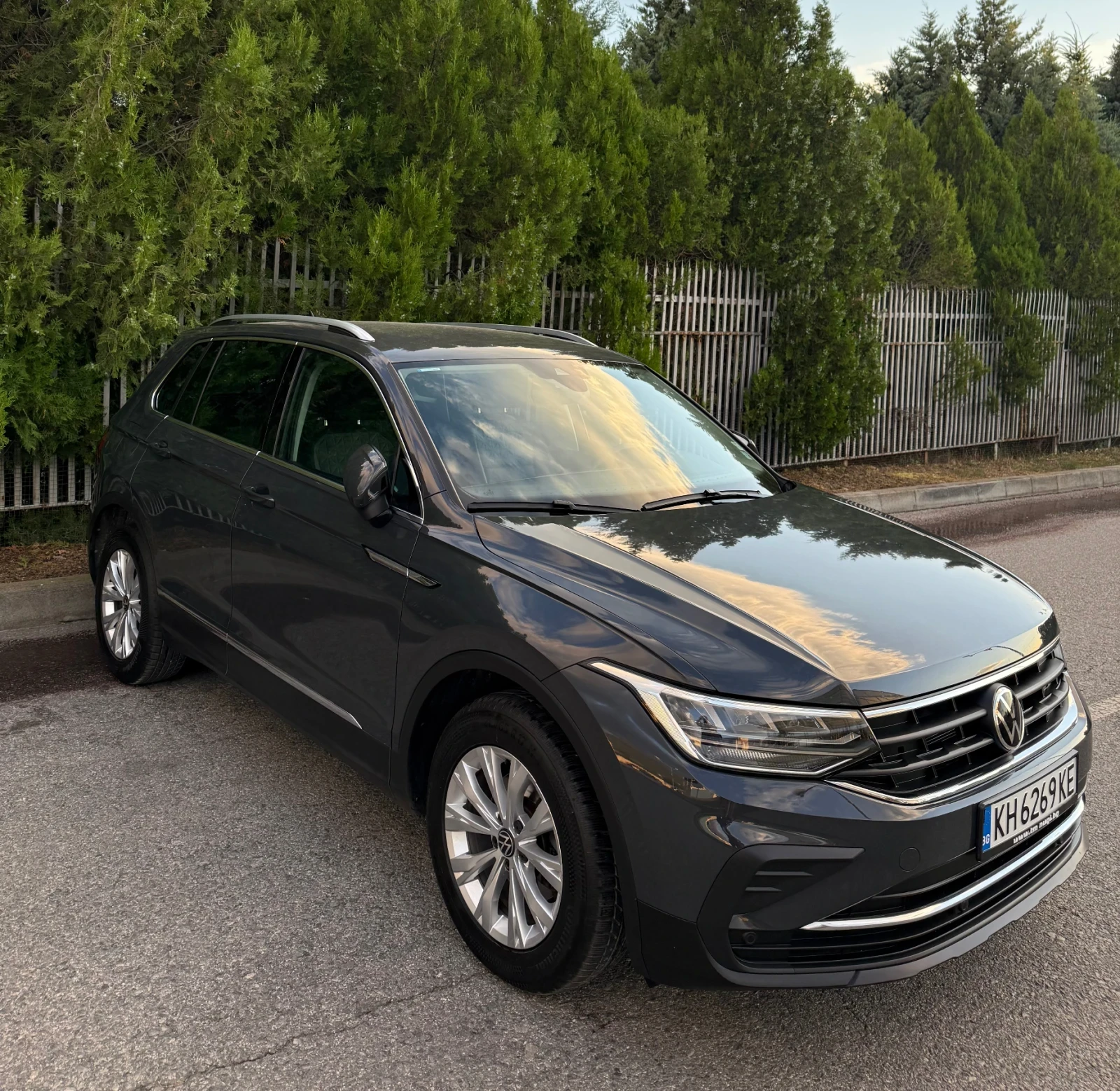 VW Tiguan Volkswagen Tiguan 2. 0 TDI DSG