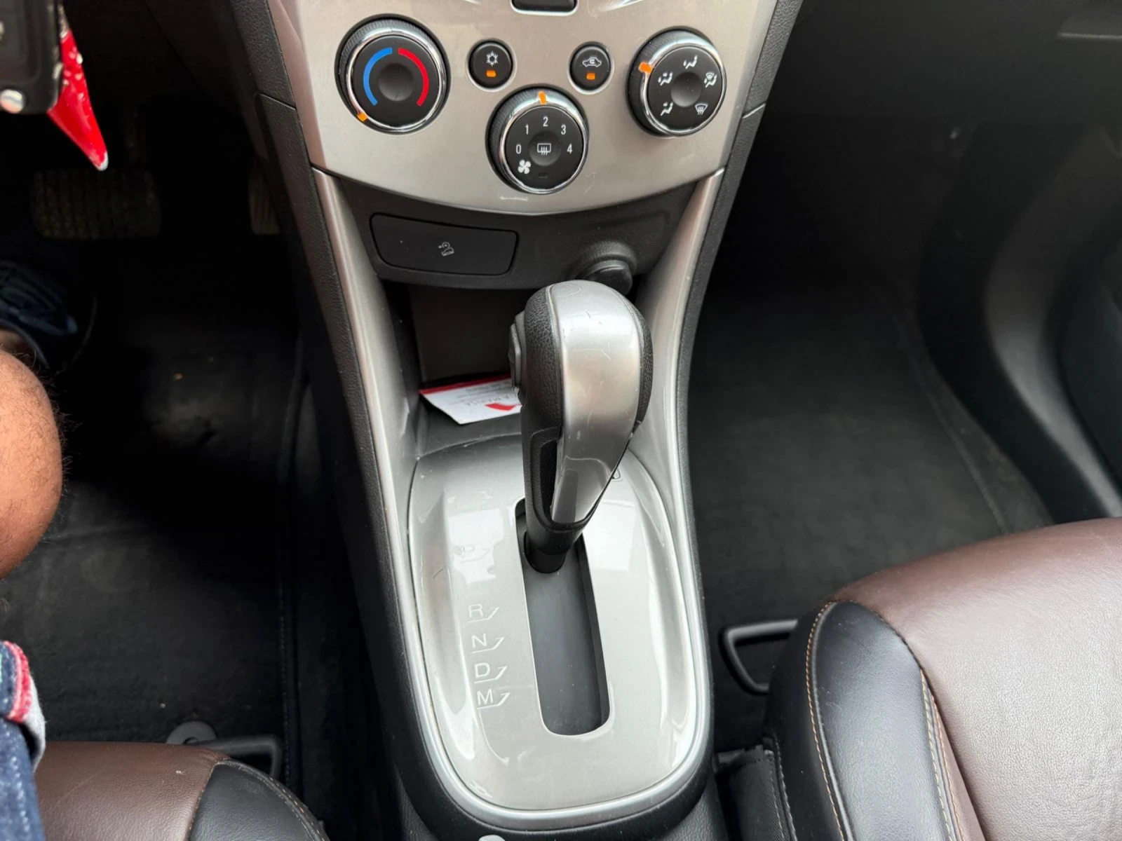 Chevrolet Trax, снимка 10 - Автомобили и джипове - 55381588