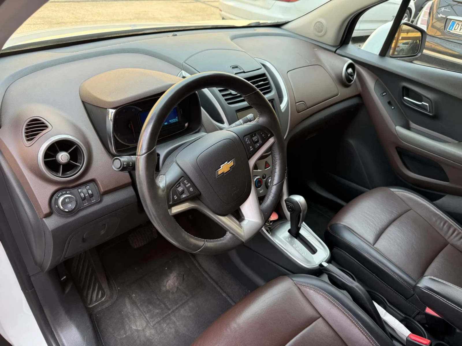 Chevrolet Trax, снимка 8 - Автомобили и джипове - 55381588