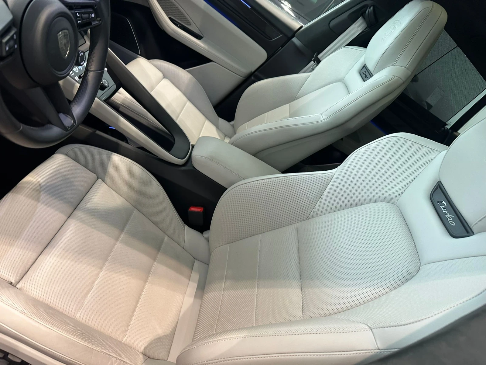 Porsche Macan -e Turbo 95 kWh - AWD, снимка 6 - Автомобили и джипове - 55398631