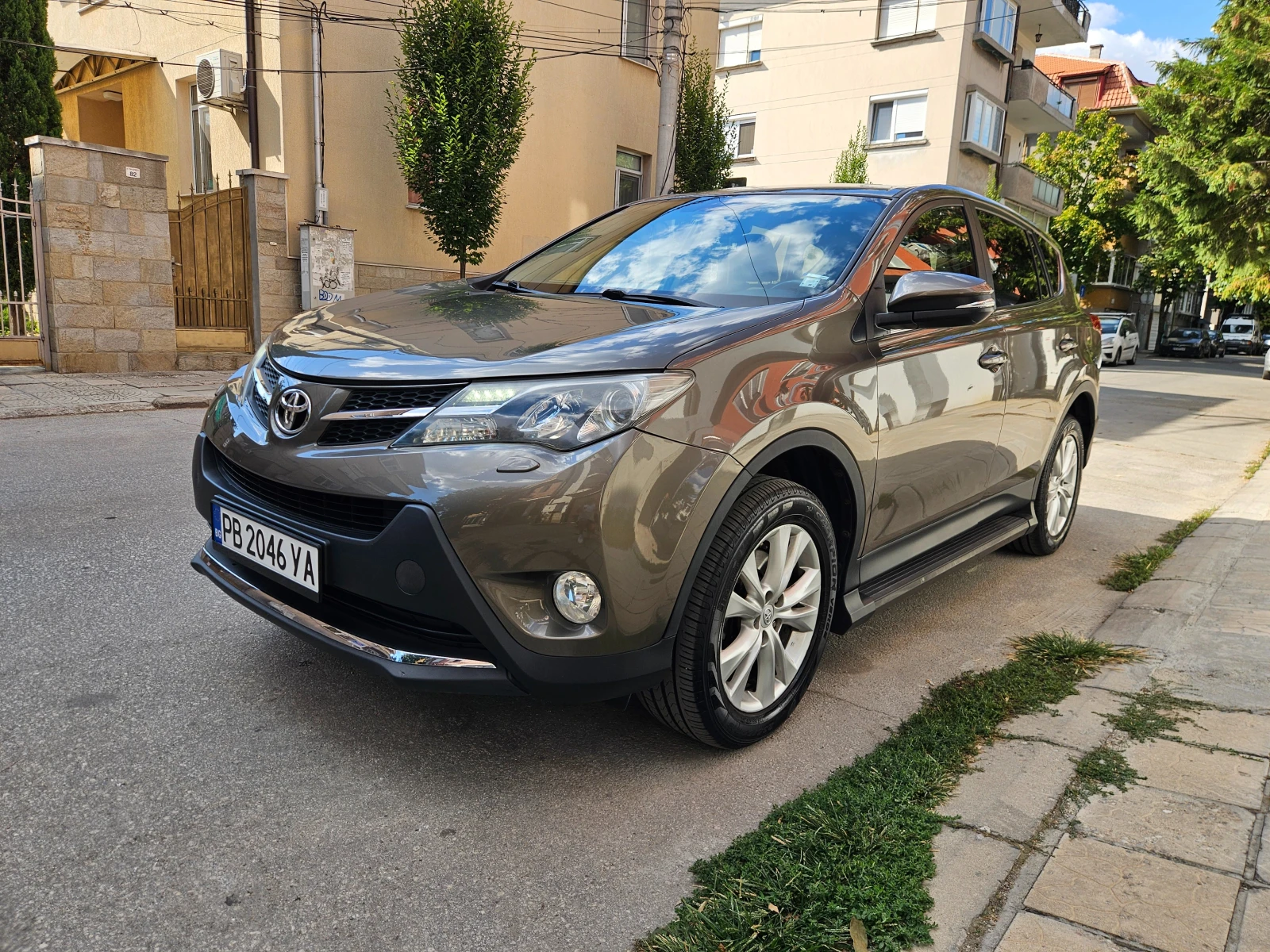 Toyota Rav4 2.2D-4D 150 кс Lux 4x4 кожа , снимка 14 - Автомобили и джипове - 55958440