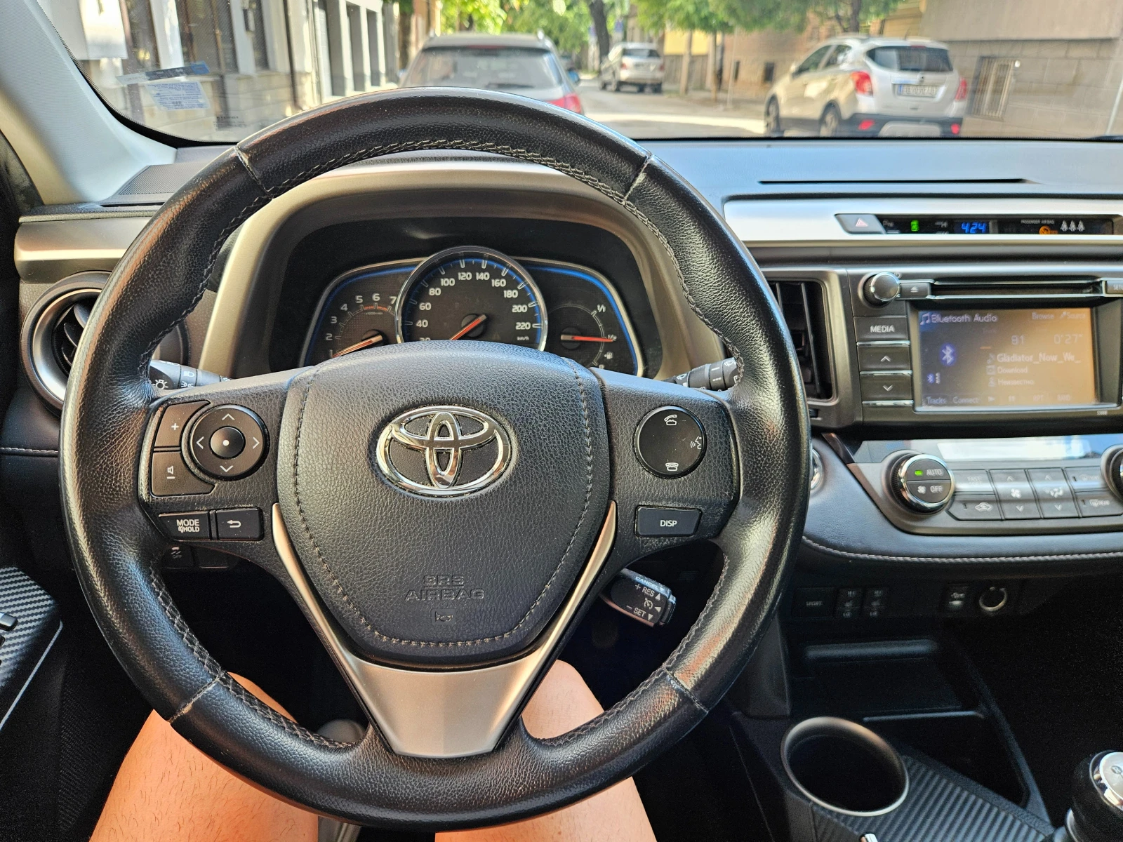 Toyota Rav4 2.2D-4D 150 кс Lux 4x4 кожа , снимка 17 - Автомобили и джипове - 55958440