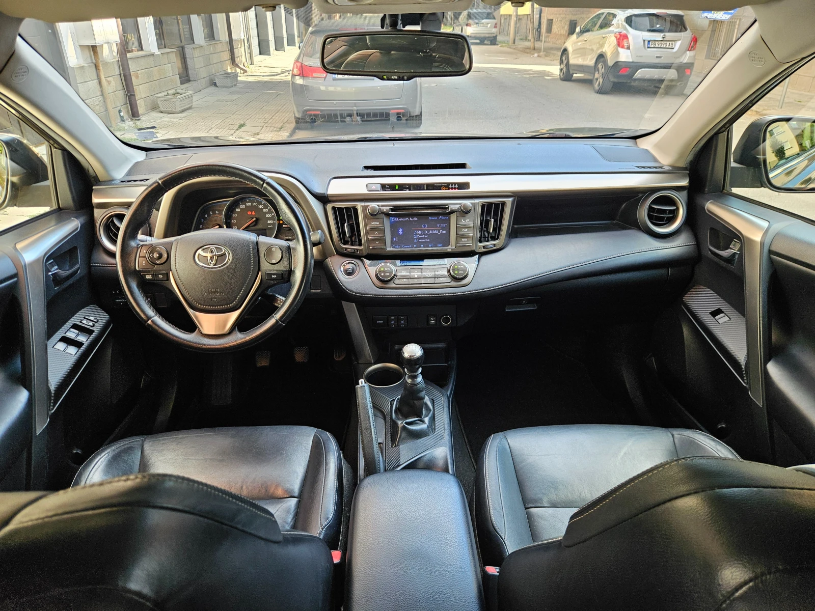 Toyota Rav4 2.2D-4D 150 кс Lux 4x4 кожа , снимка 11 - Автомобили и джипове - 55958440