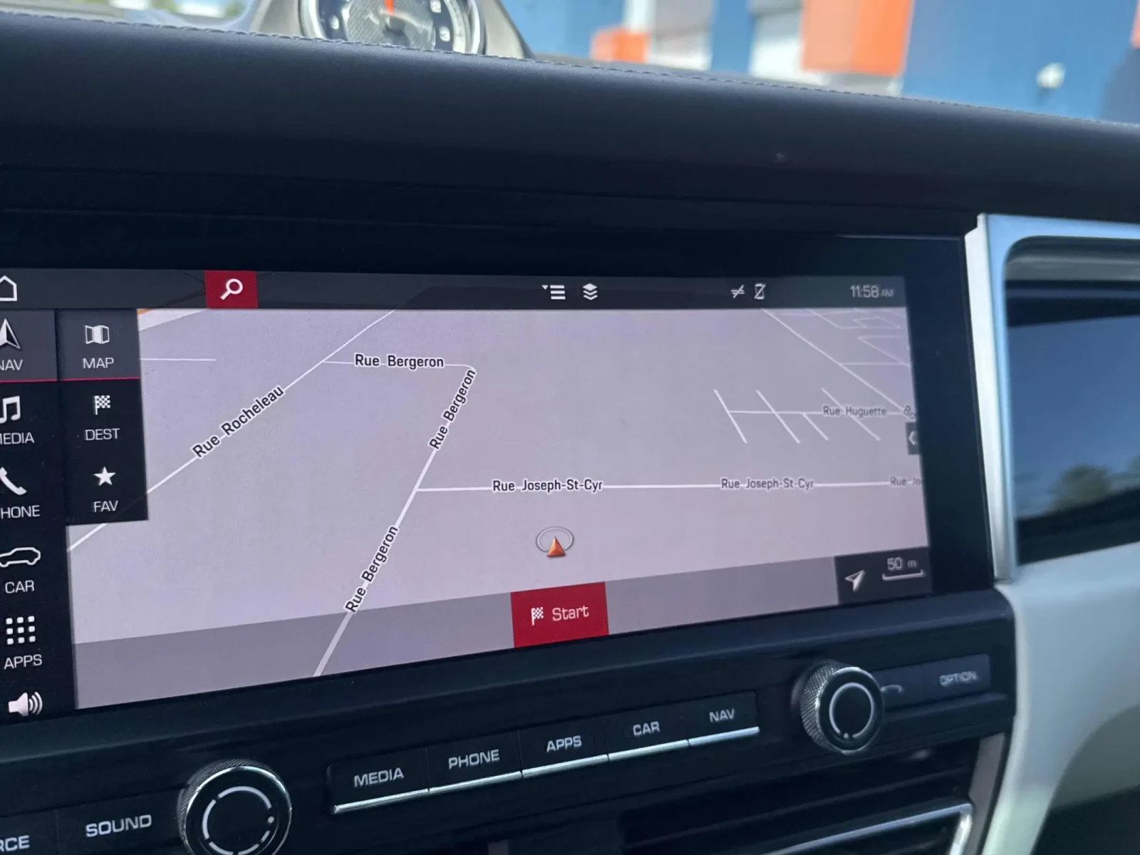 Porsche Macan 2.0 AWD, снимка 11 - Автомобили и джипове - 56045850