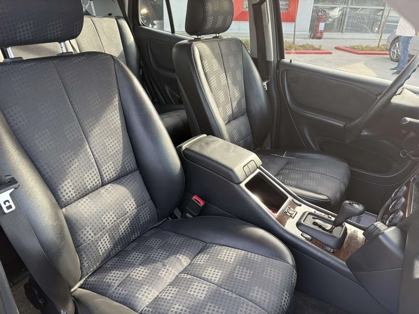 Mercedes-Benz ML 270 CDi, снимка 7 - Автомобили и джипове - 56423989