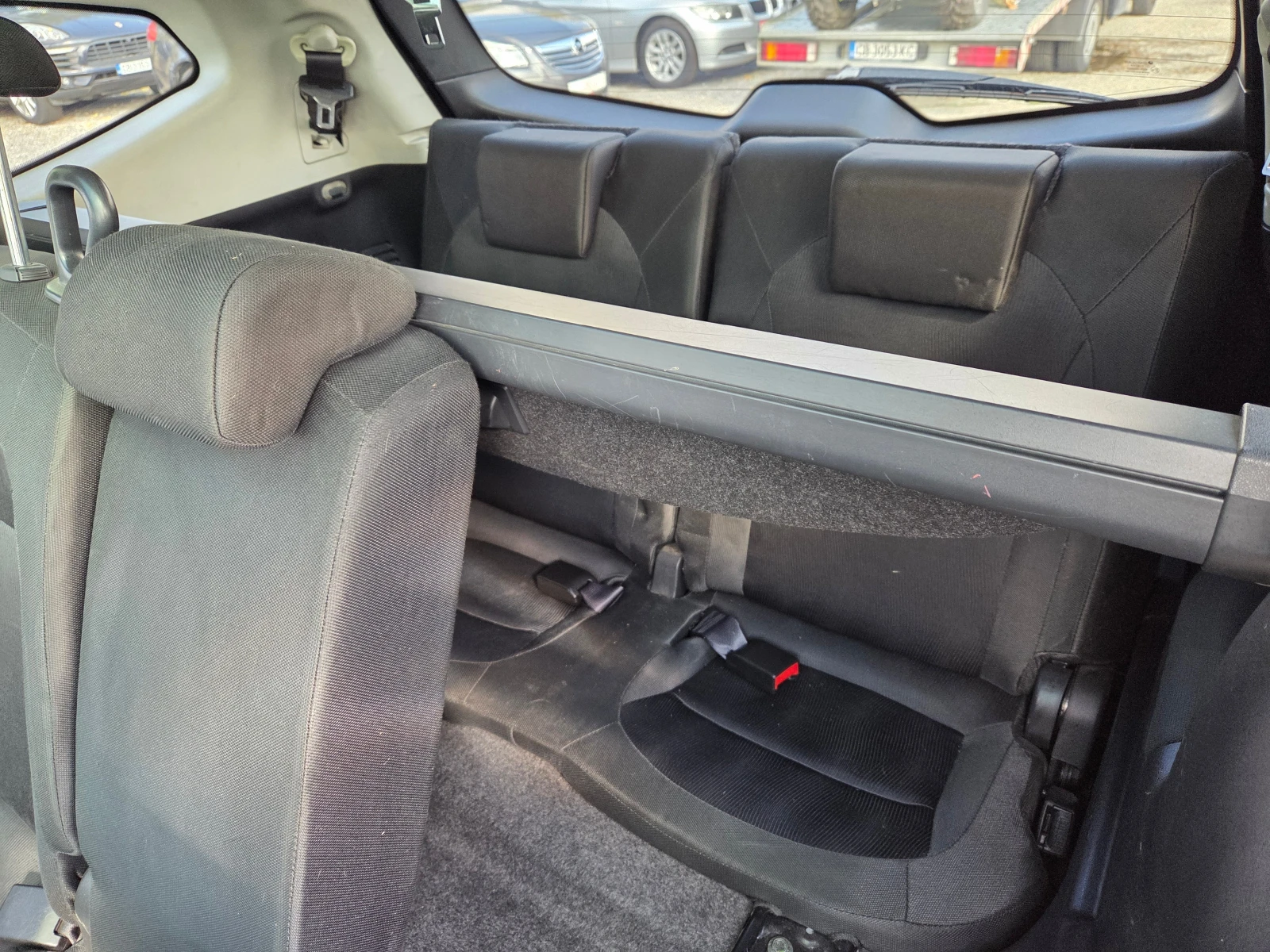 Nissan Qashqai 1.6D/+ 2/360 Камери/Навигация, снимка 9 - Автомобили и джипове - 56531891
