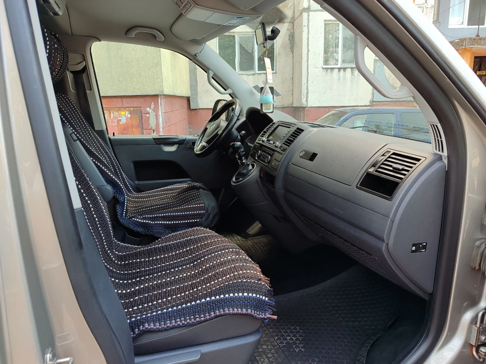 VW Caravelle  - изображение 2