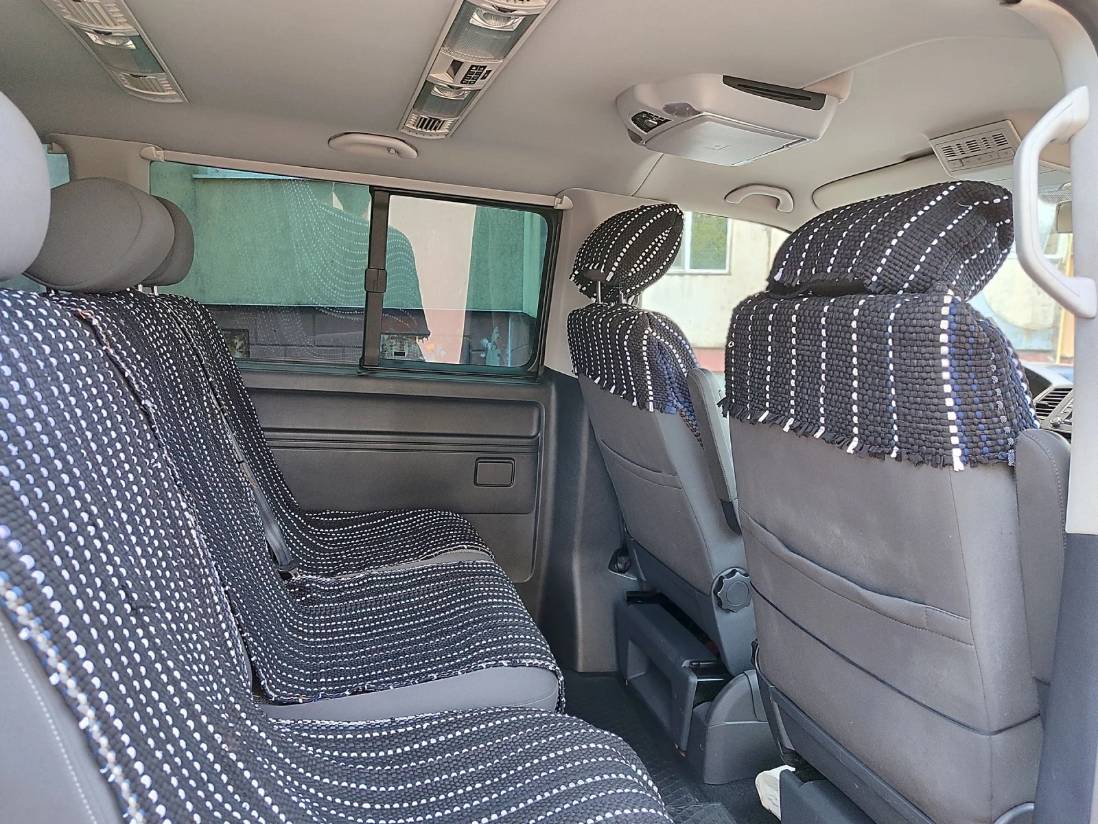 VW Caravelle  - изображение 4