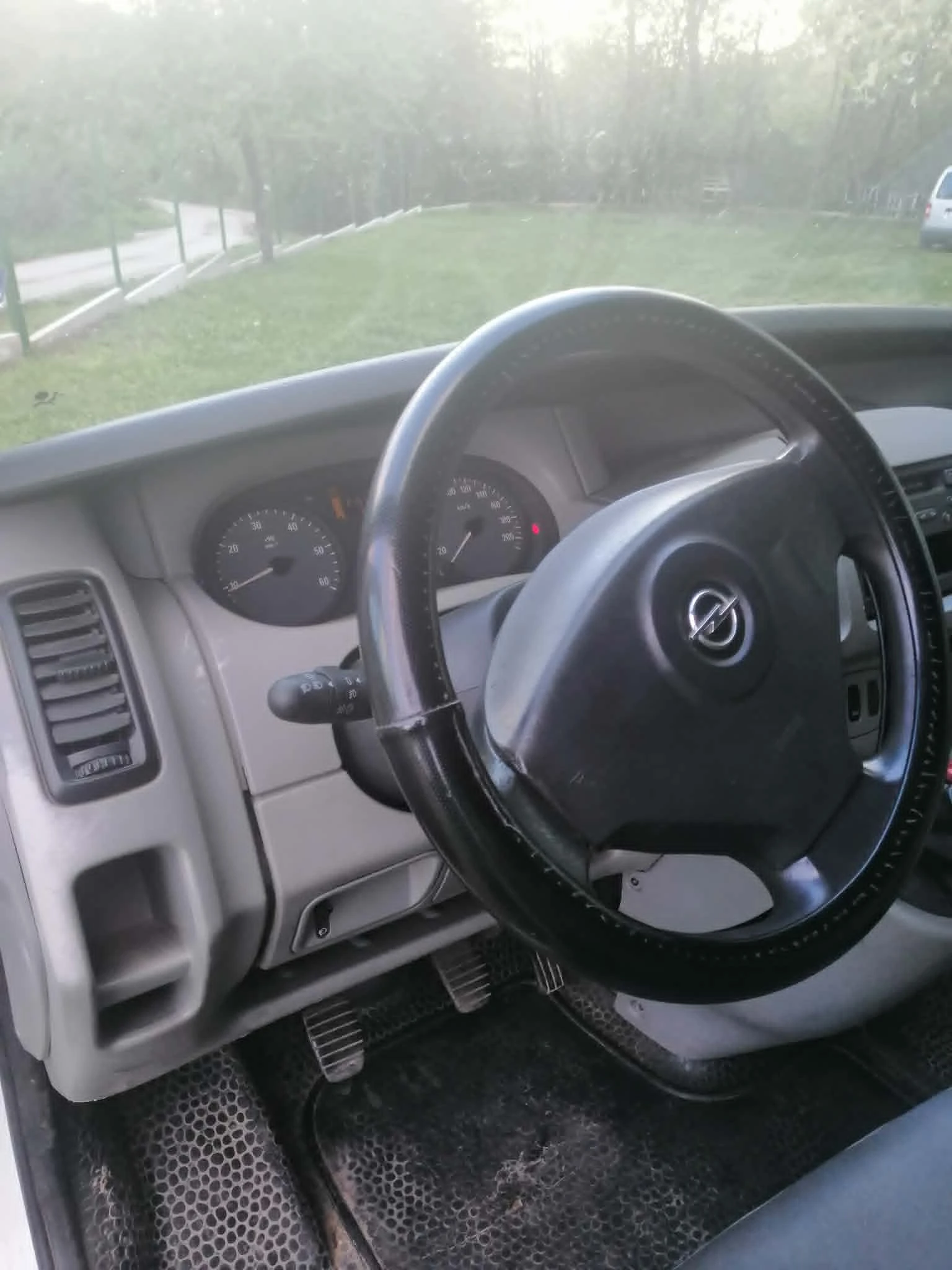 Opel Vivaro, снимка 7 - Бусове и автобуси - 54422583
