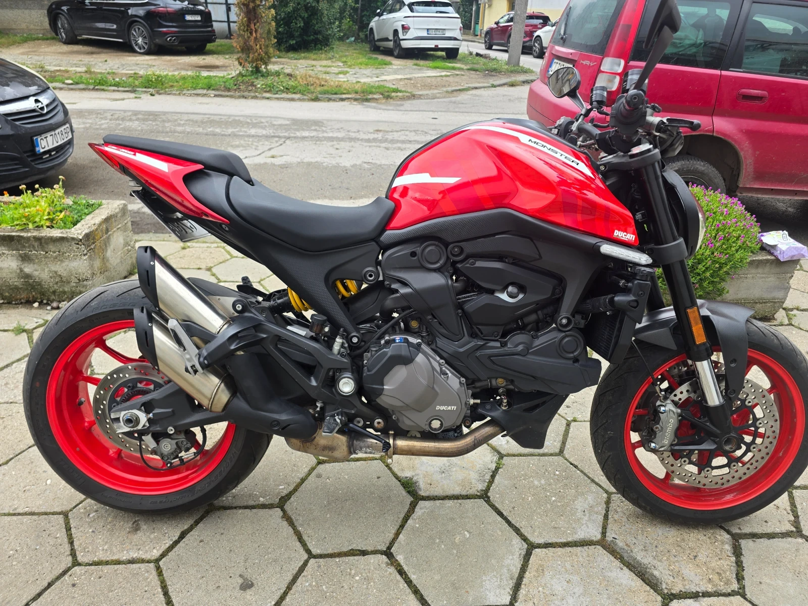 Ducati Monster  598 км от нов , снимка 13 - Мотоциклети и мототехника - 54931303