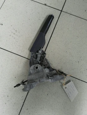 ръчна спирачка Фолксваген Голф 5 2.0TFSI