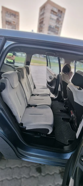 Citroen Grand C4 Picasso икономичен и обслужен семеен автомобил, снимка 15