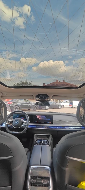 BMW i7 xDrive60/544hp/105kwh/PANO/HUD/SOH100% ГЕРМАНИЯ, снимка 8