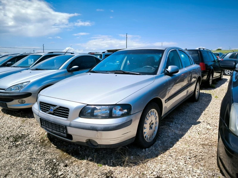 Volvo S60 2.0T, снимка 3 - Автомобили и джипове - 46019552