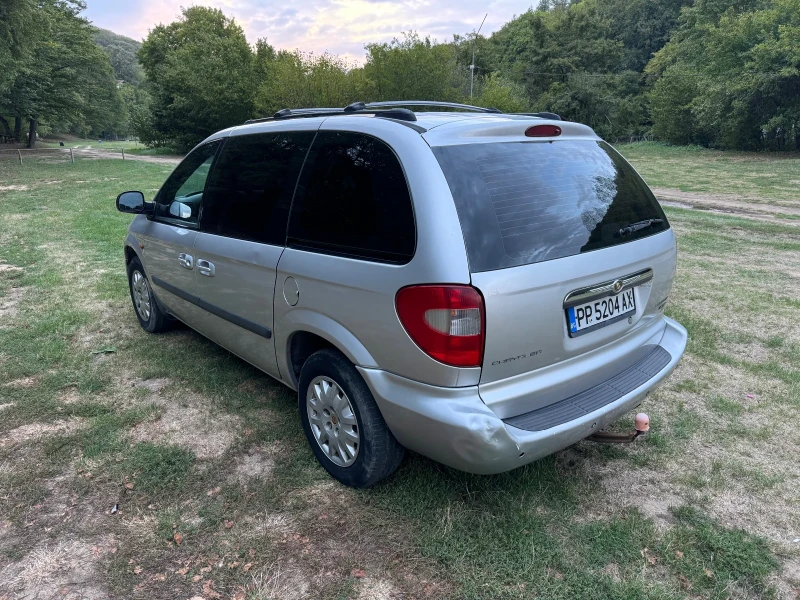 Chrysler Voyager 2.8 CRD, снимка 3 - Автомобили и джипове - 47231608