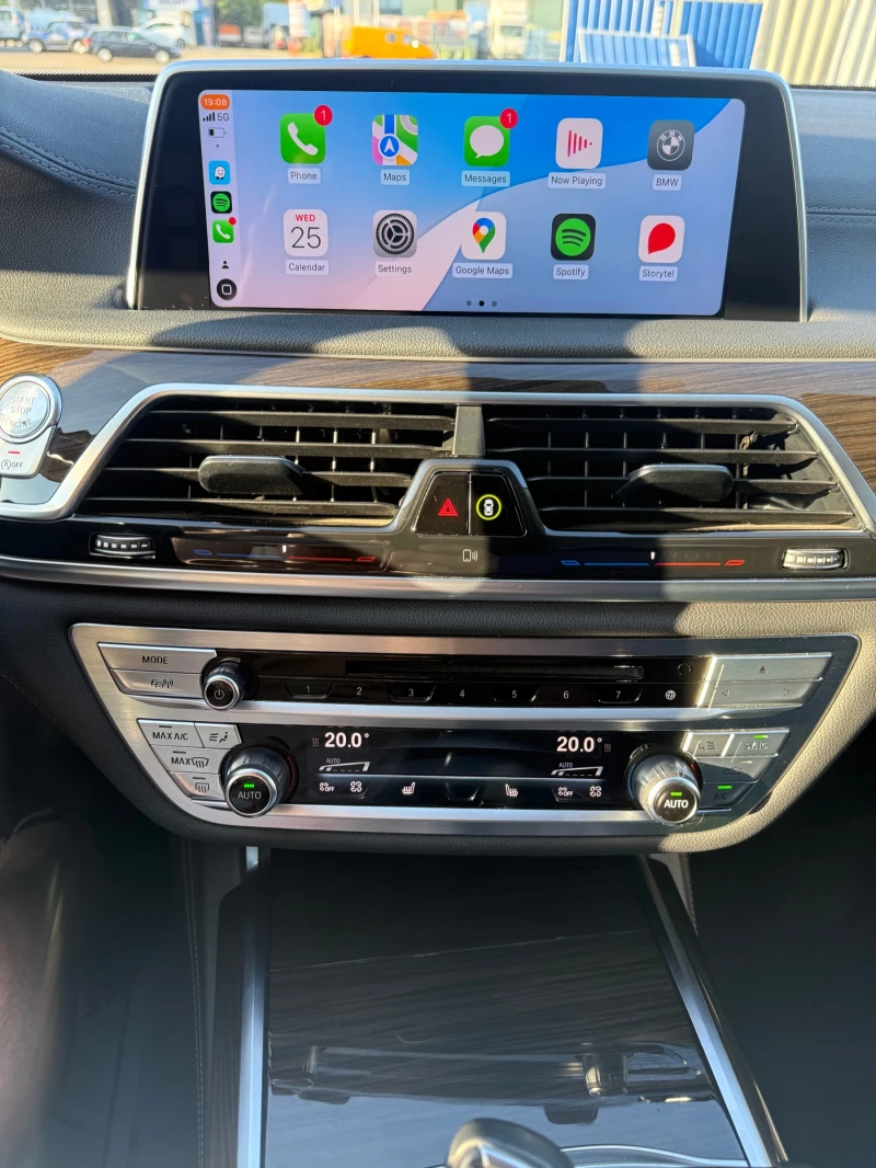 BMW 740 xDrive, снимка 9 - Автомобили и джипове - 50841358