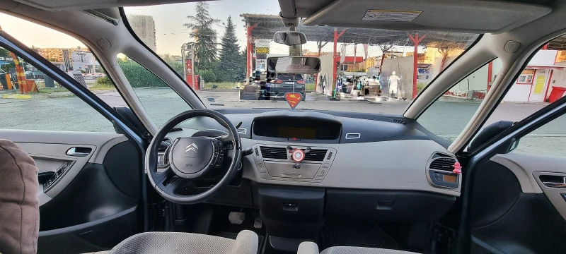 Citroen Grand C4 Picasso икономичен и обслужен семеен автомобил, снимка 11 - Автомобили и джипове - 52540331