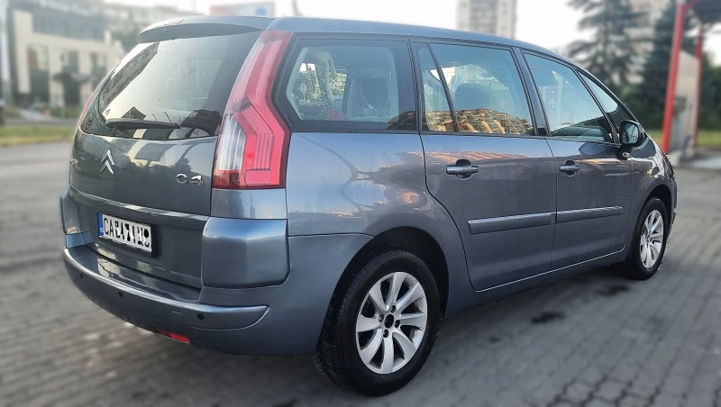 Citroen Grand C4 Picasso икономичен и обслужен семеен автомобил, снимка 3 - Автомобили и джипове - 52540331