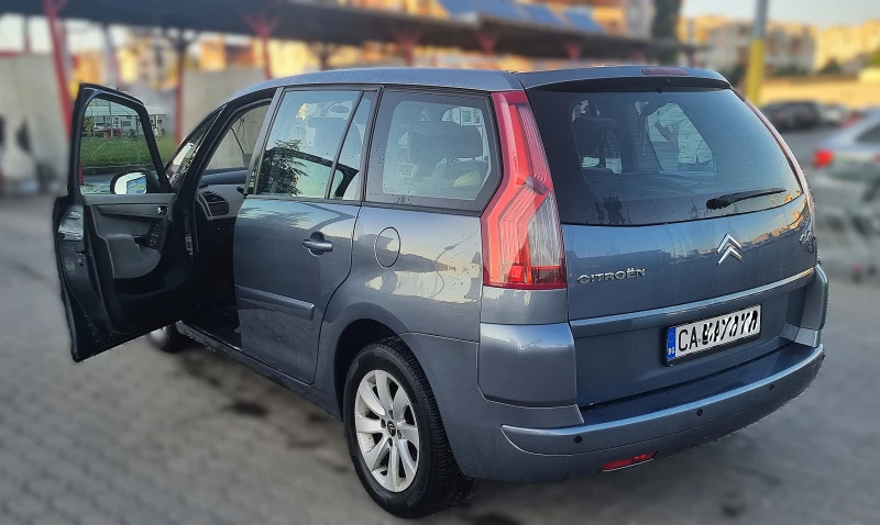 Citroen Grand C4 Picasso икономичен и обслужен семеен автомобил, снимка 5 - Автомобили и джипове - 52540331