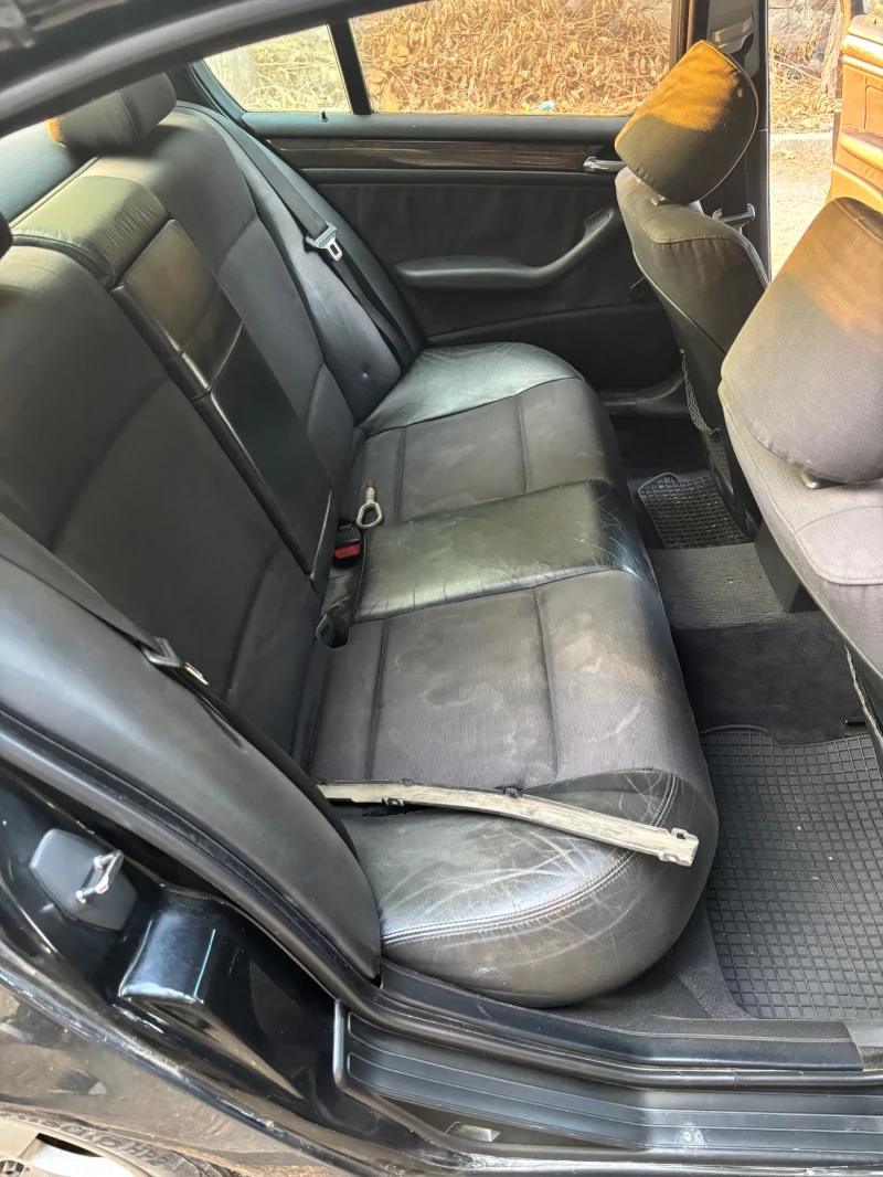 BMW 320, снимка 4 - Автомобили и джипове - 52789945