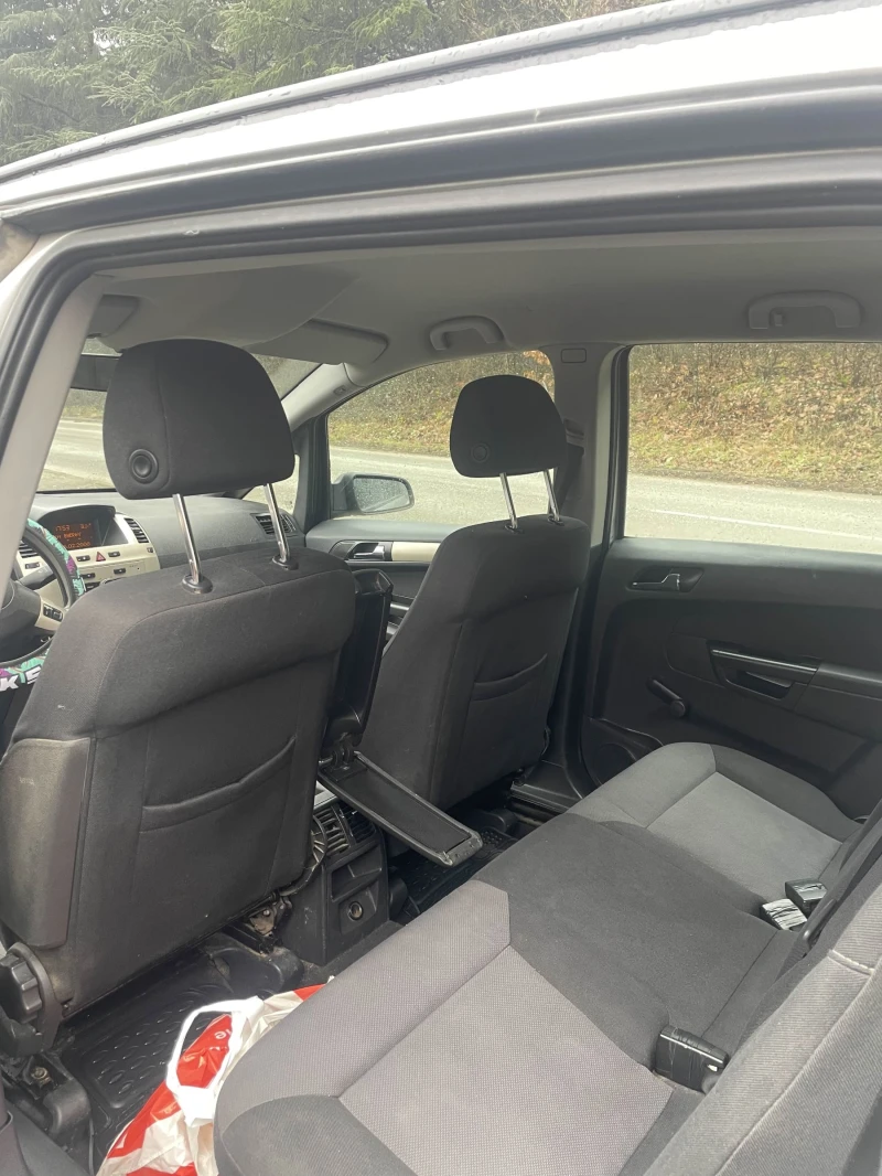 Opel Zafira 1.6, снимка 12 - Автомобили и джипове - 52859137