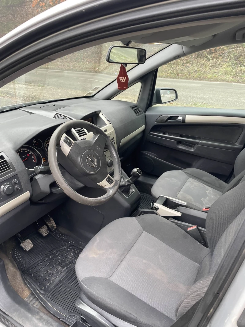 Opel Zafira 1.6, снимка 6 - Автомобили и джипове - 52859137