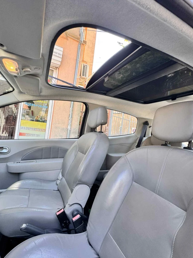 Renault Twingo Initiale, снимка 5 - Автомобили и джипове - 53119379