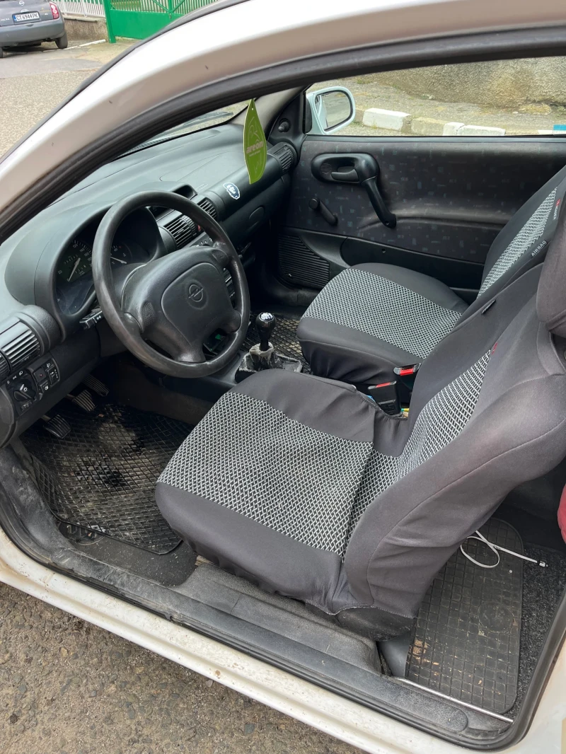 Opel Corsa 1.7 d, снимка 4 - Автомобили и джипове - 53593007