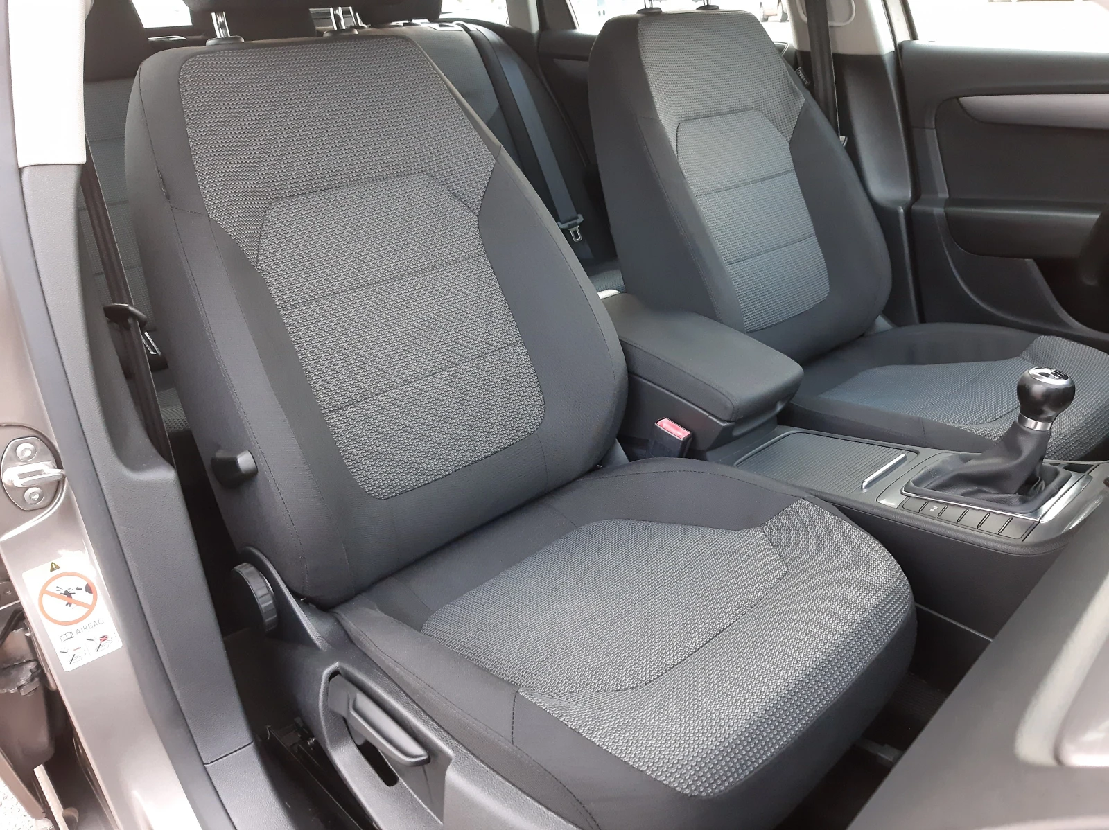 VW Passat * TOP* ИТАЛИЯ* , снимка 17 - Автомобили и джипове - 36263388