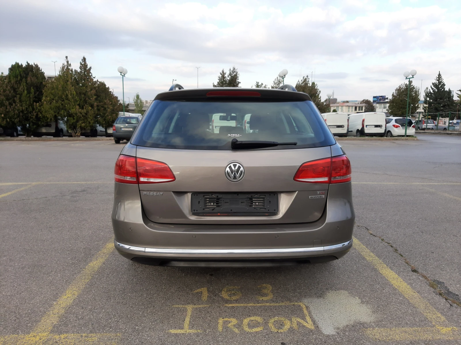 VW Passat * TOP* ИТАЛИЯ* , снимка 5 - Автомобили и джипове - 36263388
