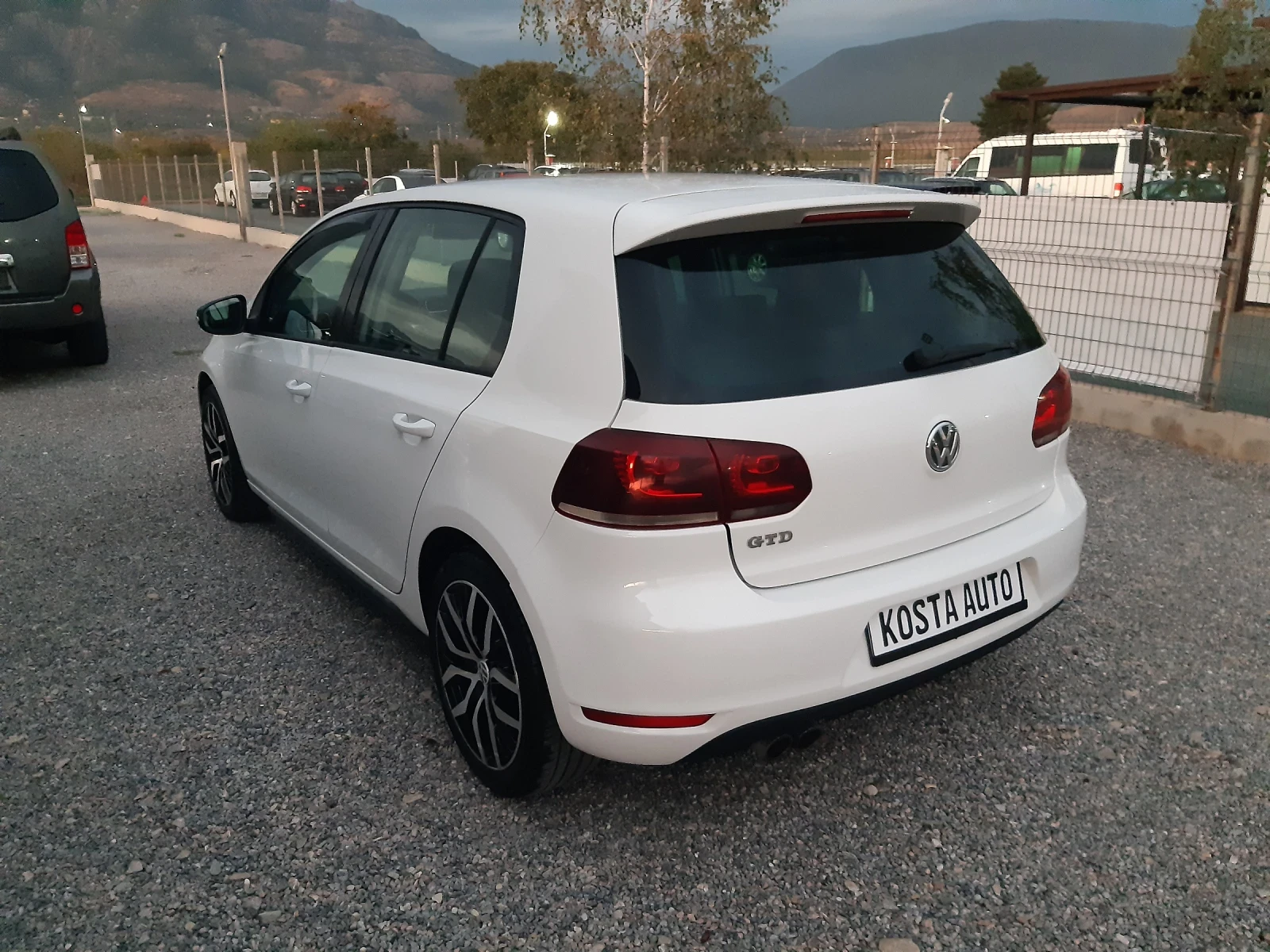 VW Golf GTD/АВТОМАТИК/2.0куб-140 коня - изображение 8