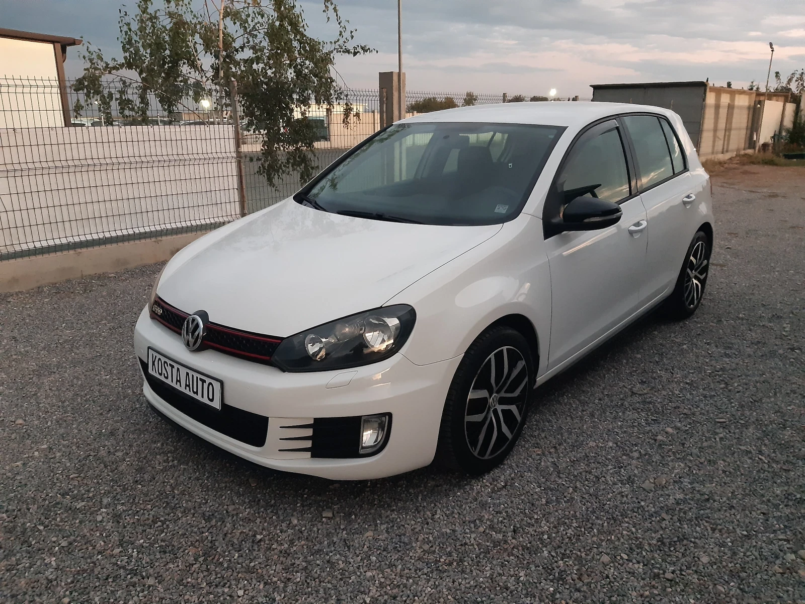 VW Golf GTD/АВТОМАТИК/2.0куб-140 коня - [1] 