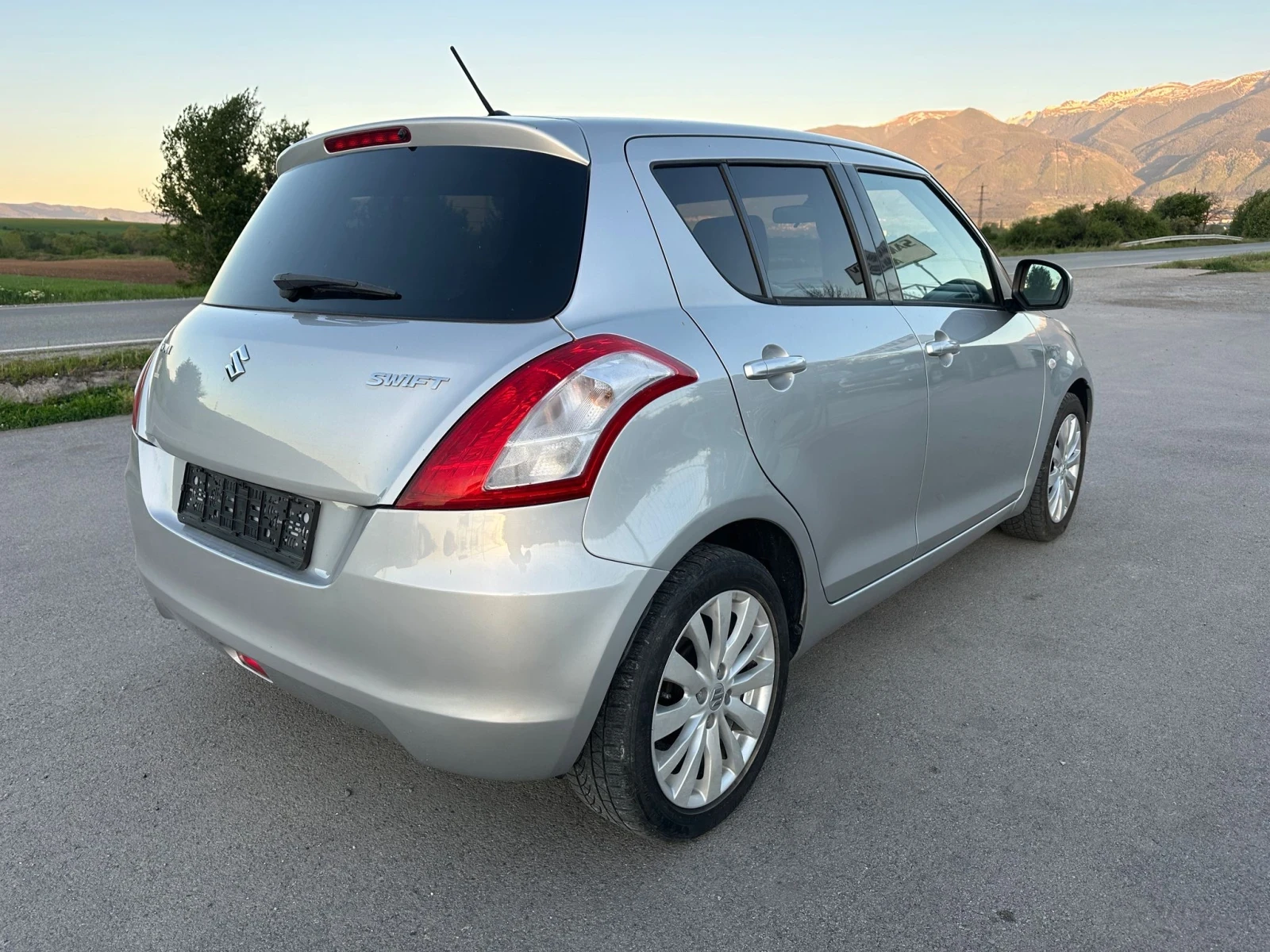 Suzuki Swift 1.2 i Euro 5 - изображение 4
