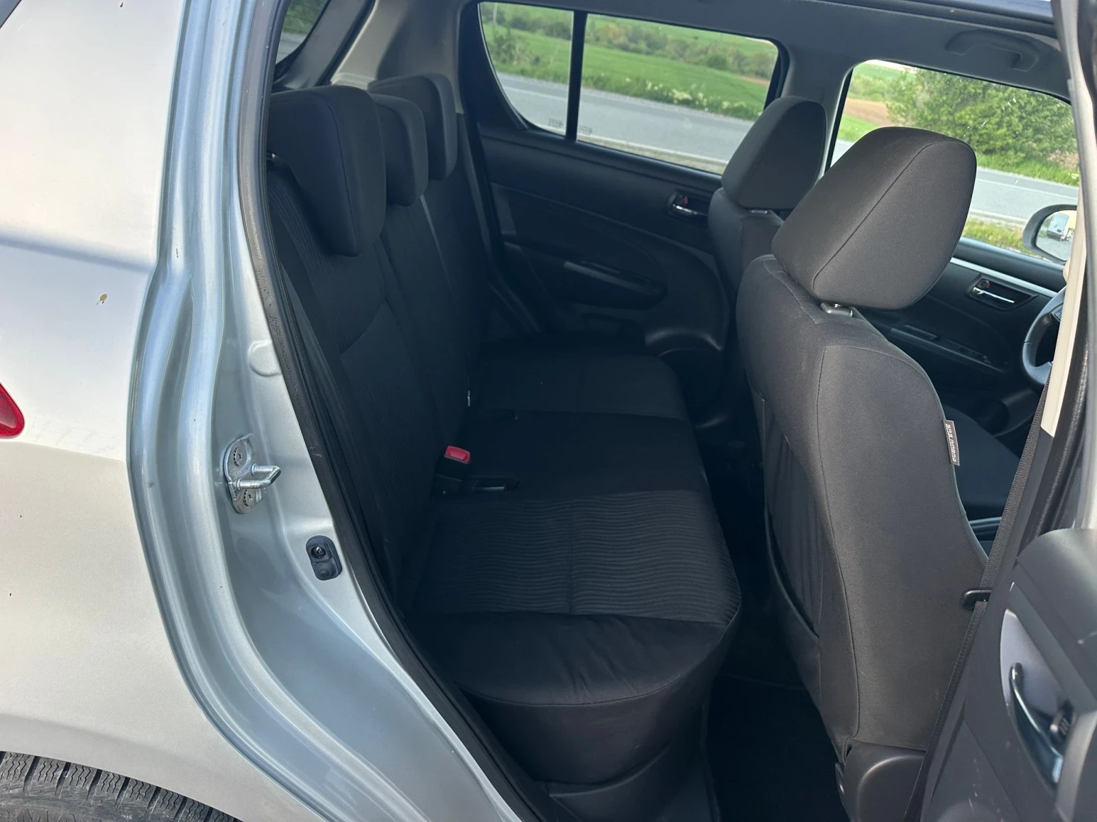 Suzuki Swift 1.2 i Euro 5 - изображение 7