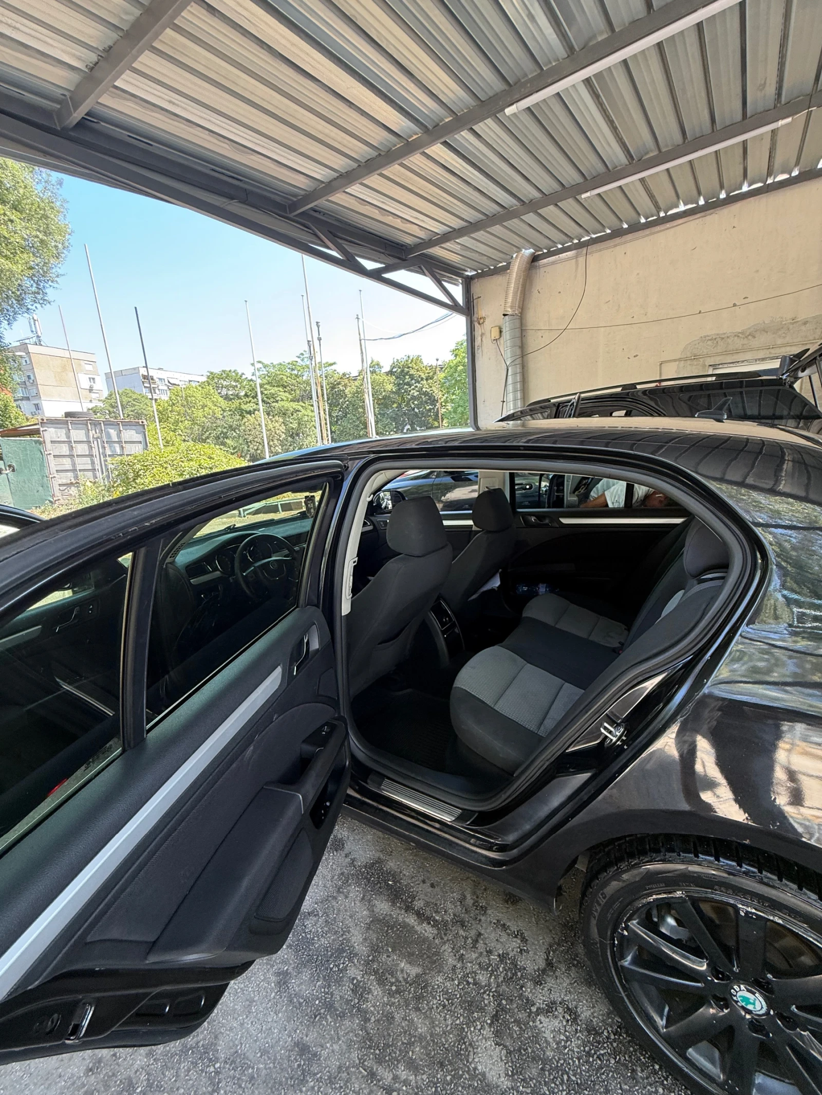 Skoda Superb  - изображение 2