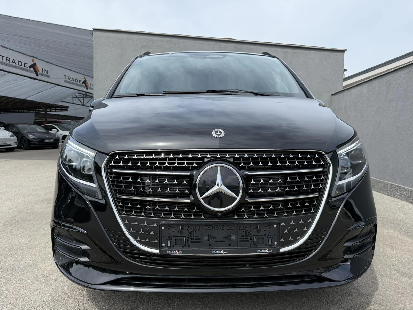 Mercedes-Benz V 300 d 4M* EXTRA LANG* LUXURY* AIRMATIC* BURMESTER - изображение 2