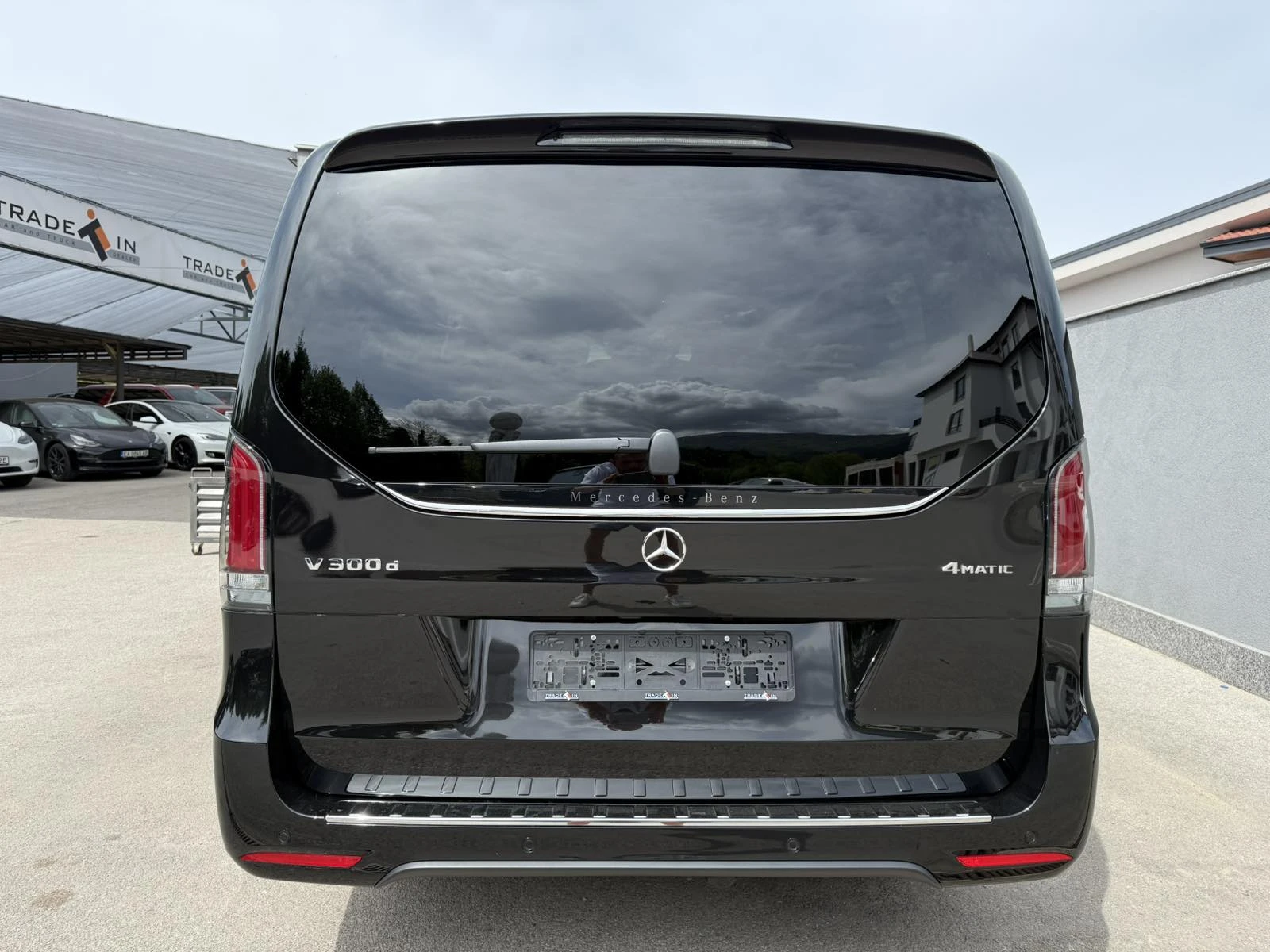 Mercedes-Benz V 300 d 4M* EXTRA LANG* LUXURY* AIRMATIC* BURMESTER - изображение 5
