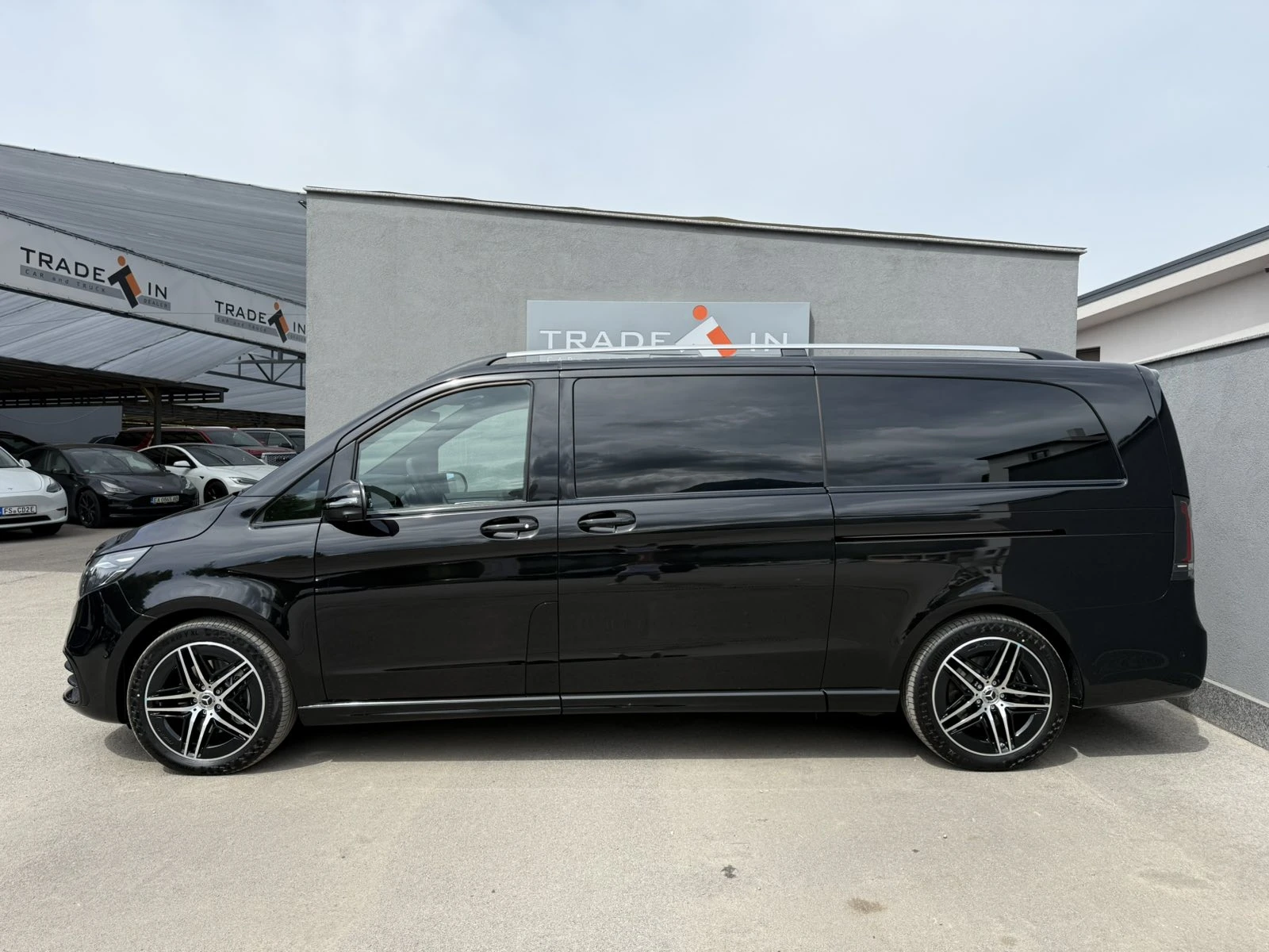 Mercedes-Benz V 300 d 4M* EXTRA LANG* LUXURY* AIRMATIC* BURMESTER - изображение 7
