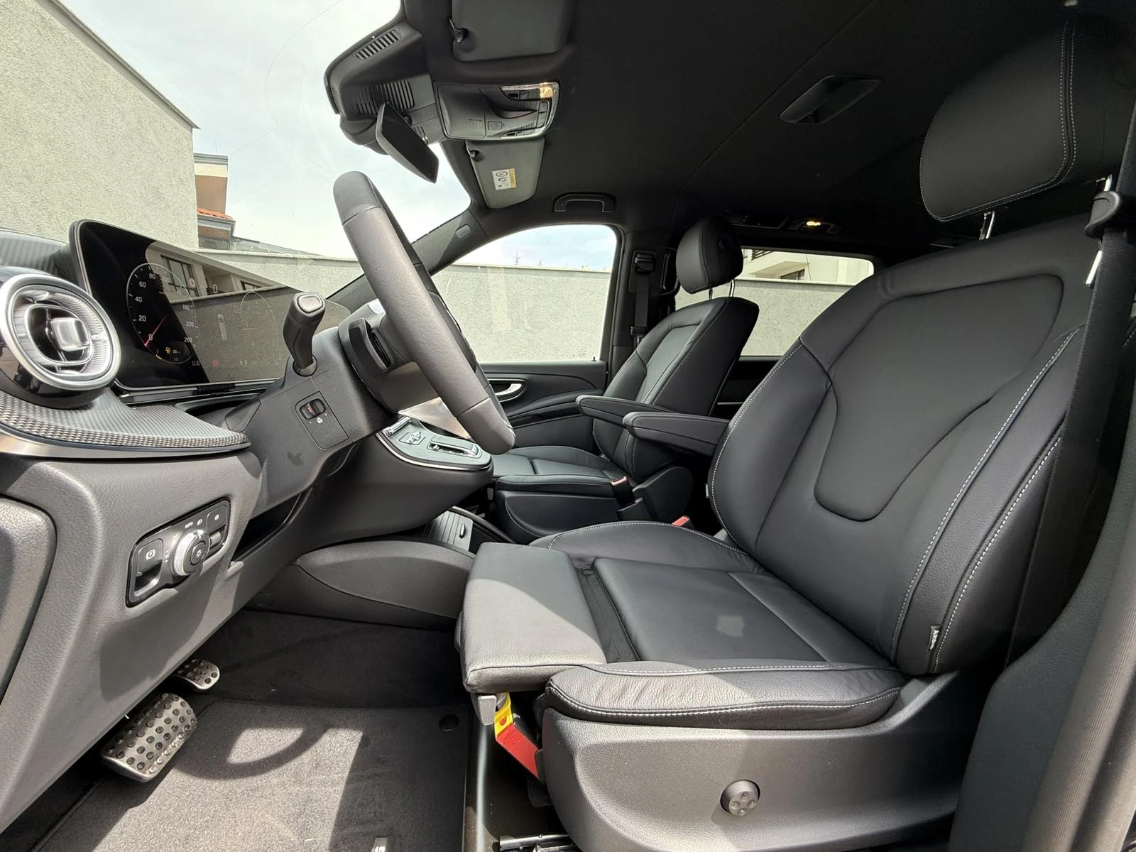 Mercedes-Benz V 300 d 4M* EXTRA LANG* LUXURY* AIRMATIC* BURMESTER - изображение 9