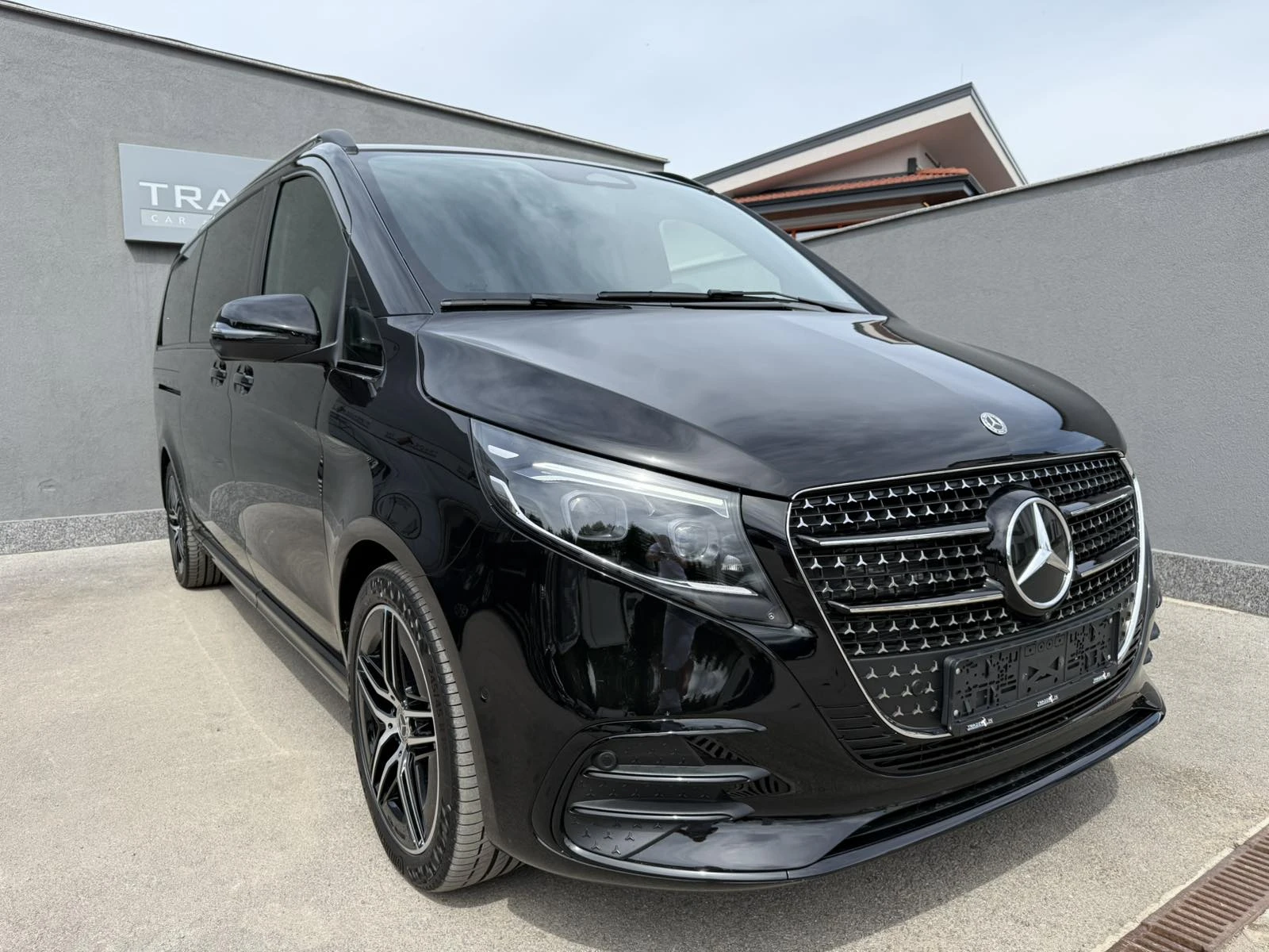 Mercedes-Benz V 300 d 4M* EXTRA LANG* LUXURY* AIRMATIC* BURMESTER - изображение 3