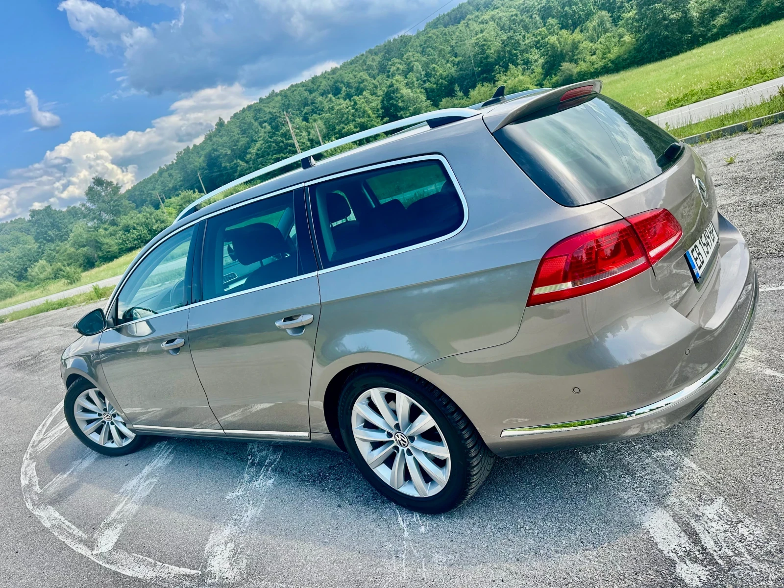 VW Passat 2.0TDI* AUTOMAT* Hi-Line*  - изображение 4
