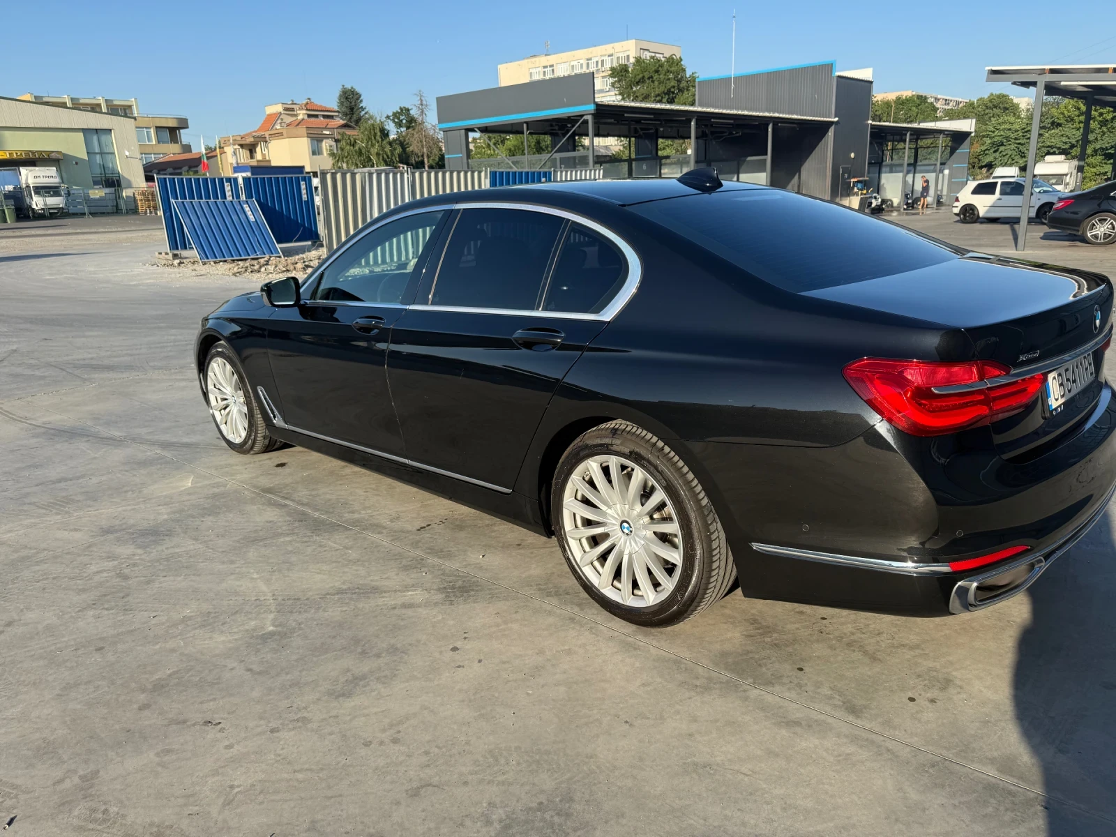 BMW 740 xDrive - изображение 3