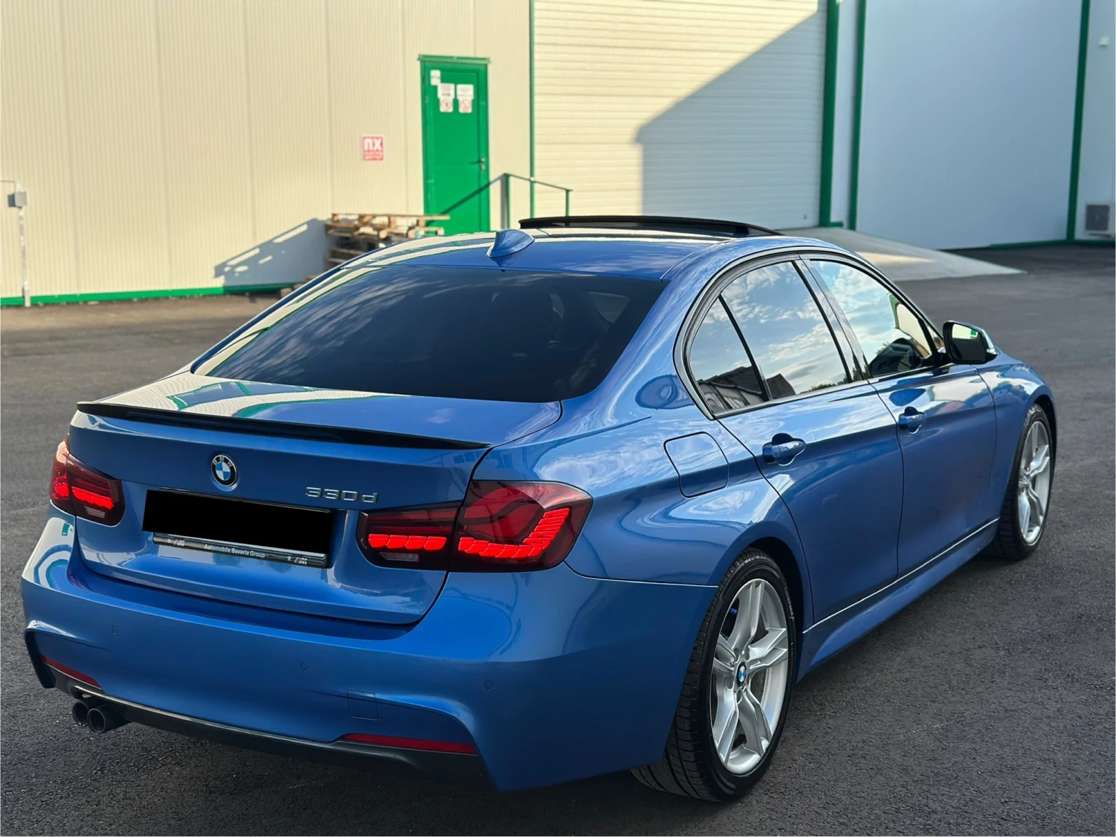 BMW 330 * H&K* ALCANTARA* ЗАДНО* ТОП - изображение 5