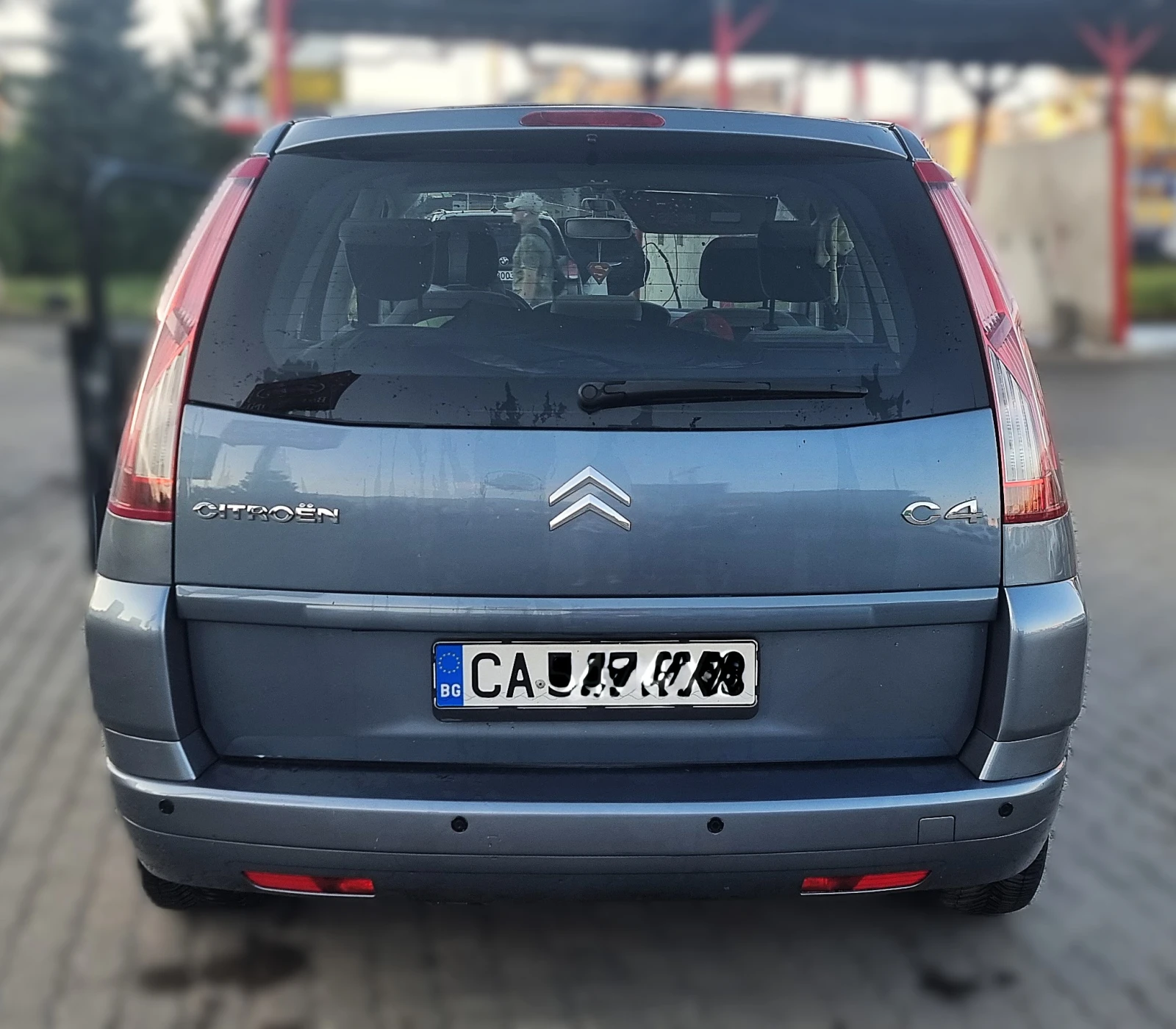 Citroen Grand C4 Picasso икономичен и обслужен семеен автомобил - изображение 4