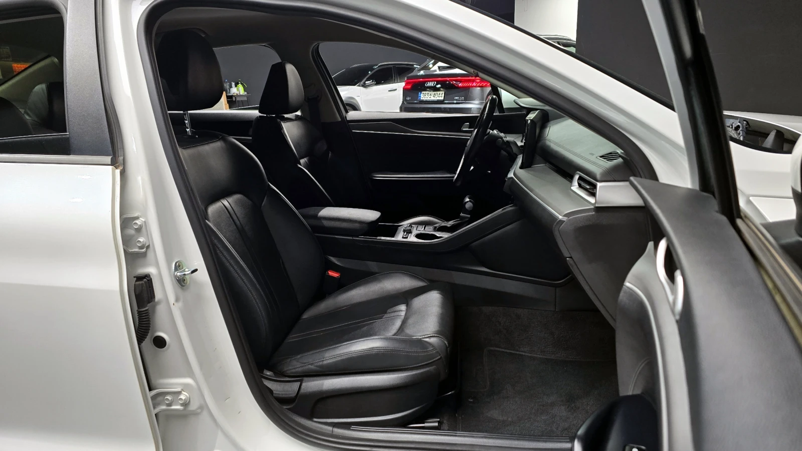 Kia K5 2.0LPI TRENDY | Mobile.bg   9