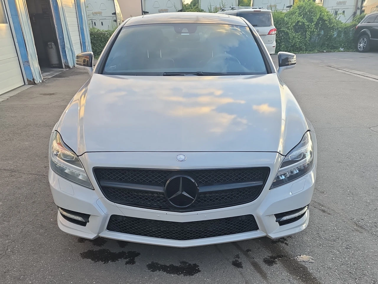 Mercedes-Benz CLS 550 * CARFAX * АВТО КРЕДИТ * ЦЕНА ДО БГ! - изображение 2