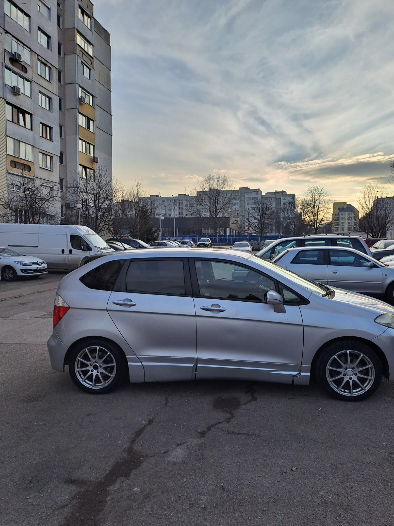 Honda Fr-v 2.0 газ - изображение 6