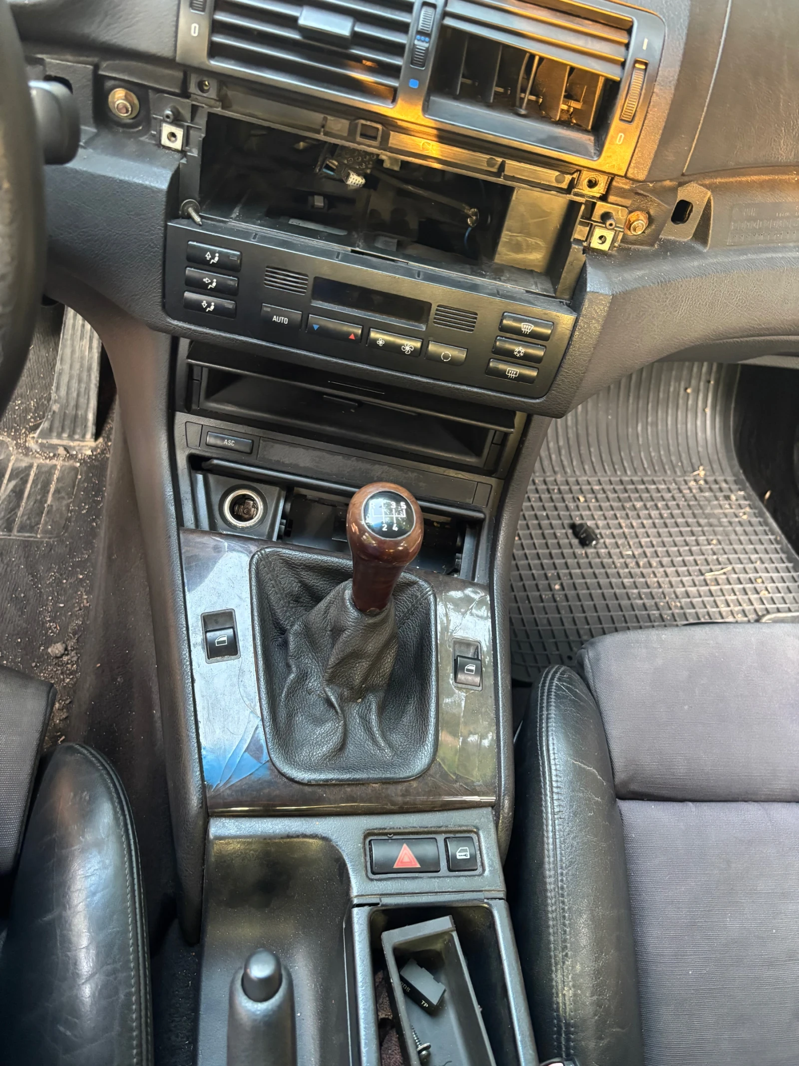 BMW 320  - изображение 9